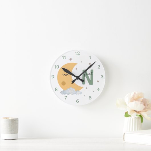 Personalized Sage Green Moon Nursery Clock Custom Ronde Klok (Huis)