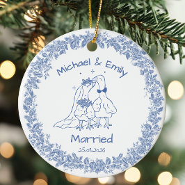 Personalized Silly Goose Married Cute Blue Wedding Keramisch Ornament