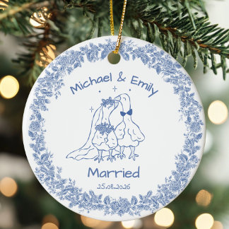 Personalized Silly Goose Married Cute Blue Wedding Keramisch Ornament