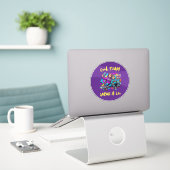 Personalized Skater Mom and Son Graffiti Art Round Sticker (Laptop op bureau)
