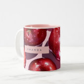 Personalized Sparkling Red Apple Pink Background Tweekleurige Koffiemok (Voorkant links)