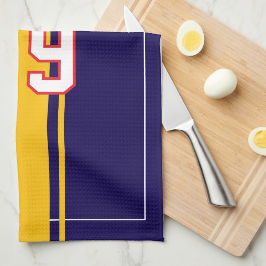 Personalized Sports Towel | Custom Football Player Theedoek (Quarter Fold)