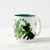 PErsonalized St. Patrick's Day Black Labrador Tweekleurige Koffiemok (Voorkant rechts)