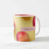 Personalized Sunny Peach Bliss Tweekleurige Koffiemok (Voorkant rechts)