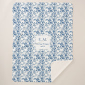 Personalized Vintage Blue Toile Floral Throw Blank (Voorkant)