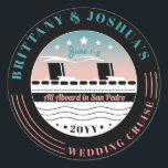 Personalized Wedding Cruise Ronde Sticker<br><div class="desc">Pas aan met tekst om uw cruise-evenement aan te passen!</div>