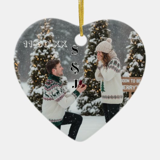 Personalized Winter Engagement Keepsake Keramisch Ornament (Voorkant)