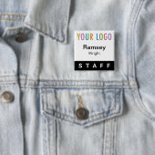 Personeel Pin Achternaam Badge met Logo Zwarte But Vierkante Button 5,1 Cm (In situ)