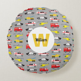 Personeel voor het vervoer van noodvoertuigen rond kussen