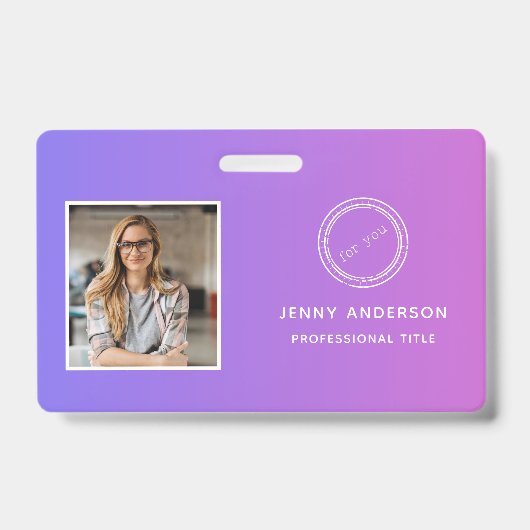 Personeels-ID-badge met foto, barcode, logo en naa Badge (Voorzijde)