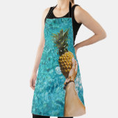 Persoon met gele ananas schort (Insitu)
