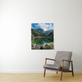 Persoon op het bergmeer wandkleed (In situ)