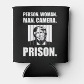 Persoon. Vrouw. Man. Camera. Gevangenis. Blikjeskoeler (Voorkant)