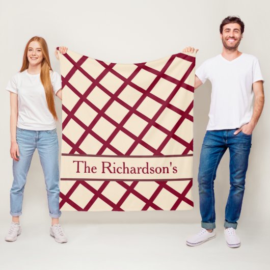 Persoonlijk bordeauxrood crèmekleurig raster elega fleece deken (In situ)