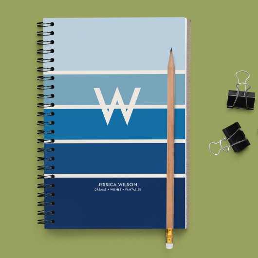 Persoonlijk breed blauw verloop gestreept monogram notitieboek
