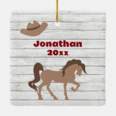 Persoonlijk bruin paard en cowboy Pet met kerstmis Keramisch Ornament (Achterkant)