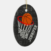 Persoonlijk Chalkboard Basketball en Hoop Keramisch Ornament (Rechts)
