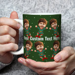 Persoonlijk fotogezicht Funny Kerstmis Elf Kind Koffiemok<br><div class="desc">Vervang het gezicht van deze elf met uw favoriete foto (zorg ervoor om zoveel mogelijk aan het gezicht te bebouwen en gebruik een app om de achtergrond te verwijderen) en personaliseer deze grappige koffie-mok van de Kerstdag met uw kind, echtgenoot of vriend erop! Ook een leuke en unieke verrassing voor...</div>