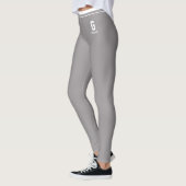 Persoonlijk gebreid grijs gestreept wit monogram leggings (Links)