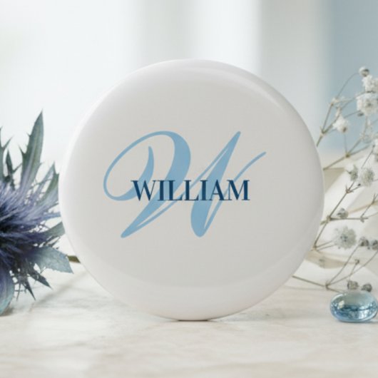 Persoonlijk gegraveerd geschenk met monogram ronde button 3,2 cm