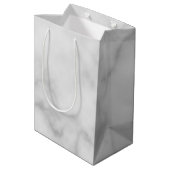 Persoonlijk gegraveerd monogram en naam in wit mar medium cadeauzakje (Achterkant Gekanteld)