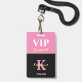 Persoonlijk Gegraveerd Zwart Modern Zoet 16 VIP Badge (Voorzijde met lanyard)