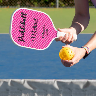 Persoonlijk hete roze & roze geruite monogram pickleball paddle