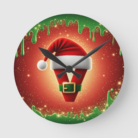 Persoonlijk Kerstmis Monogram V met Kerstman Hoed Ronde Klok (Voorkant)