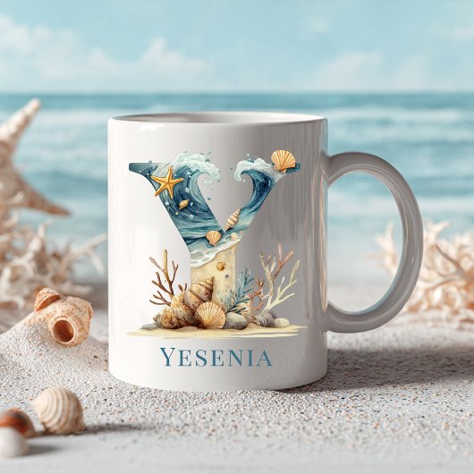 Persoonlijk kustmonogram Y initiële strand Koffiemok