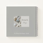 Persoonlijk kustschelpengeschenk voor strandhuis notitieboek (Achterkant)