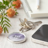 Persoonlijk Lavendel Geborsteld Metalen Monogram Sleutelhanger (Zijkant)