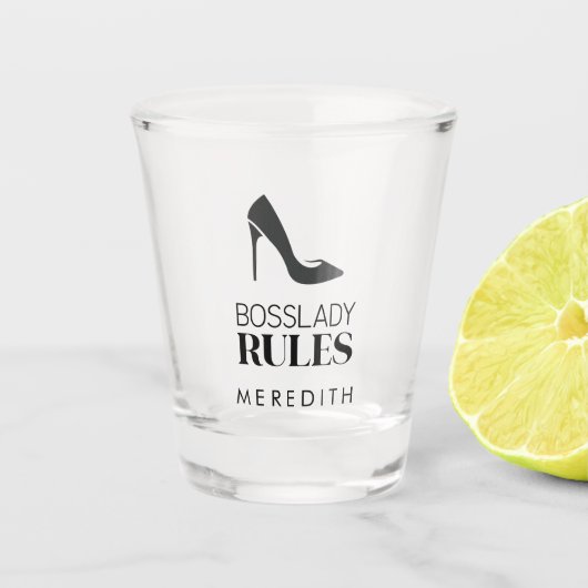Persoonlijk logo van stiletto met de tekst Boss La Shot Glas (Voorkant)