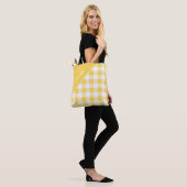 Persoonlijk modern geel geruit tote bag (Op model)