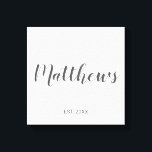 Persoonlijk modern script monogram & naam van fami canvas afdruk<br><div class="desc">Gepersonaliseerde Monogram- en Familienaam Gift met familienaam in grijze moderne scriptlettertypestijl en monogram in lichte grijze moderne scriptlettertypestijl als achtergrond met een vastgesteld jaar in grijze sans serif tekenstijl op witte achtergrond. Ideaal als cadeau voor nieuwigheden, vakantiecadeau voor familie, gezinshereniging en cadeau voor speciale gelegenheden.</div>