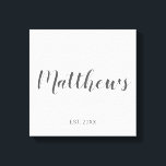 Persoonlijk modern script monogram & naam van fami canvas afdruk<br><div class="desc">Gepersonaliseerde Monogram- en Familienaam Gift met familienaam in grijze moderne scriptlettertypestijl en monogram in lichte grijze moderne scriptlettertypestijl als achtergrond met een vastgesteld jaar in grijze sans serif tekenstijl op witte achtergrond. Ideaal als cadeau voor nieuwigheden, vakantiecadeau voor familie, gezinshereniging en cadeau voor speciale gelegenheden.</div>