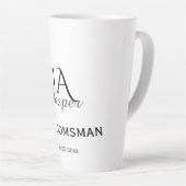 Persoonlijk monogram bruidsjonker getuige naam dat latte mok (Rechterhoek)