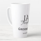 Persoonlijk monogram bruidsjonker getuige naam dat latte mok (Linkerhoek)