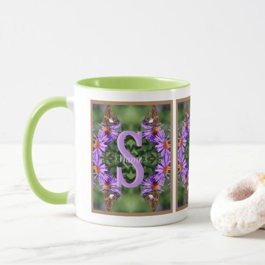 Persoonlijk monogram eerste letter naam vlinder ku mok (Met donut)