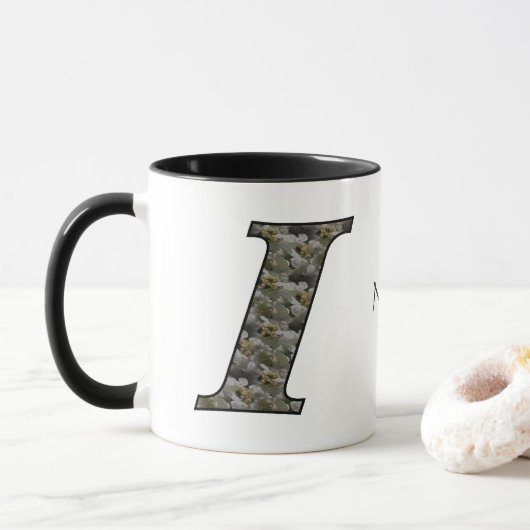 Persoonlijk monogram Initiaal I Hortensia Bloemen Mok (Met donut)