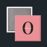 Persoonlijk Monogram Script Naam Zwart Wit Roze Magneet<br><div class="desc">Dit elegante monogram en stijlvolle script naamontwerp kan worden gegeven als cadeau voor een verjaardag, bruiloft, bruidsfeest, jubileum, Moederdag of een andere gelegenheid. Het kan worden gepersonaliseerd met de initialen en naam van de persoon. U kunt het lettertype, de letterkleur, de lettergrootte en de achtergrondkleur wijzigen met behulp van de...</div>