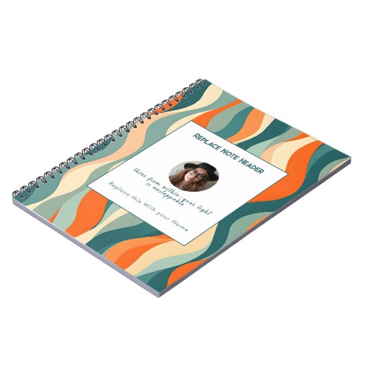 Persoonlijk oranje en turquoise gegolfd patroon notitieboek (Linkerzijde)