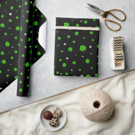 Persoonlijk patroon van groene klaveren met parel cadeaupapier