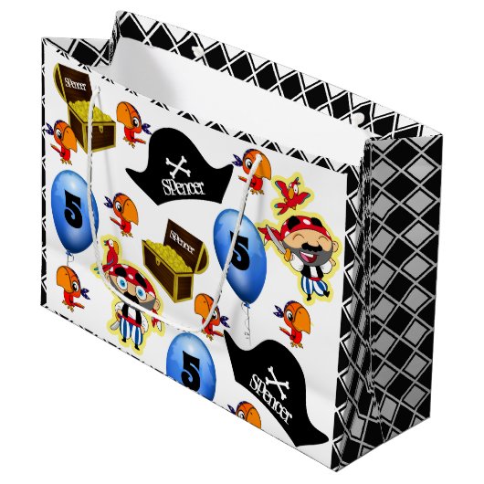 Persoonlijk Pirate Birthday Groot Cadeauzakje (Voorkant Gekanteld)