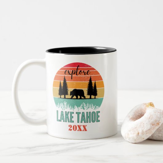 Persoonlijk Retro Lake Tahoe California Souvenir Tweekleurige Koffiemok (Met donut)