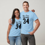 Persoonlijk team naam nummer sport Jersey T-shirt<br><div class="desc">Deze aanpasbare, volwassen sporttrut heeft ruimte in de sjabloon voor jouw tekst. Vervang de steekproefwoorden met uw eigen. Er is ruimte op zowel de voor als de rug van het shirt voor jouw naam of tekst en aantal. U kunt één kant schrappen als u het op slechts één kant wilt...</div>
