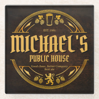 Persoonlijk vintage pubbord op houten onderzetter