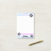 persoonlijk waterverf ontwerp met hondenpootafdruk post-it® notes (Op bureau)