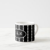 Persoonlijk zwart-wit hartjespatroon espresso kop (Voorkant rechts)