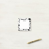Persoonlijk zwart-wit koeienprintpatroon post-it® notes (Op bureau)