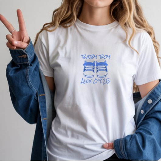 Persoonlijke baby-schoentjes aankondiging T-shirt